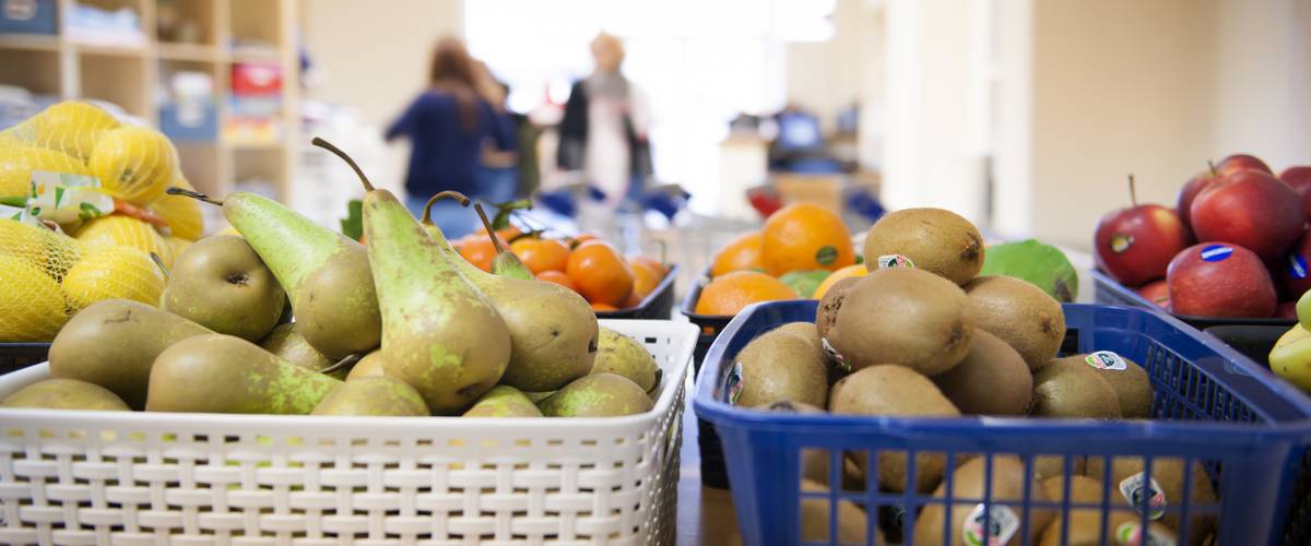 solidarité, sensibilisation, précarité, aide alimentaire, aide alimentaire vitale, besoin fondamental, bénévolat, épiceries, droits humains, épiceries sociales, Caritas Luxembourg