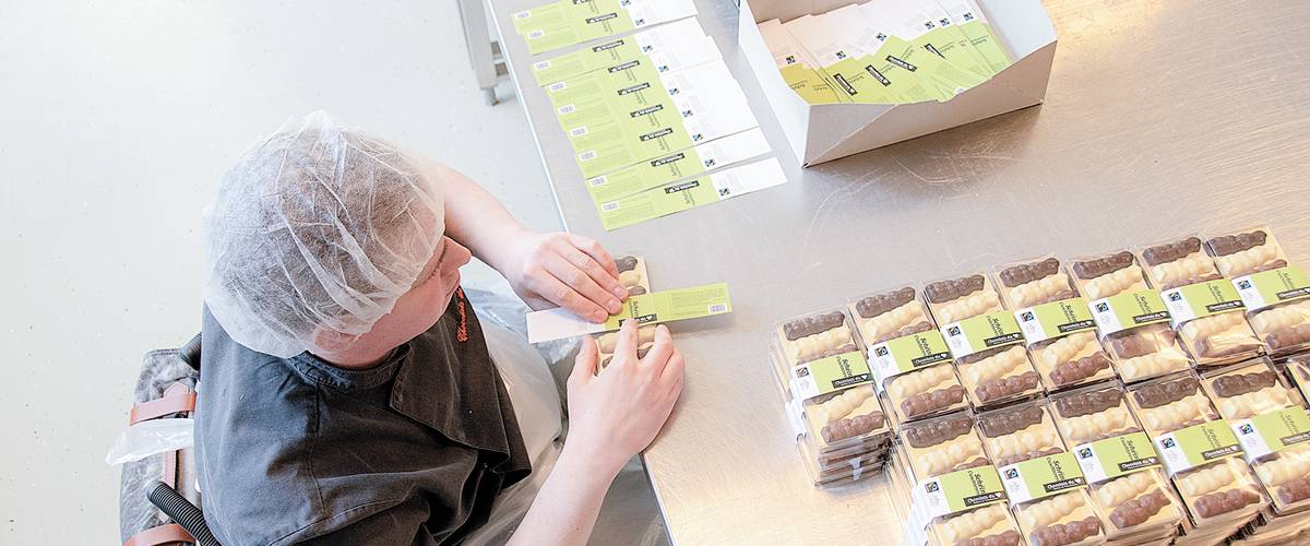 chocolats du coeur, ateliers du Tricentenaire, fairtrade, droits humains, solidarité, ateliers protégés, situation de handicap, confinement, ateliers d’inclusion, Letzshop, gaspillage de matières premières, nouvelles consignes strictes d’hygiène, gestes barrières, coopérative