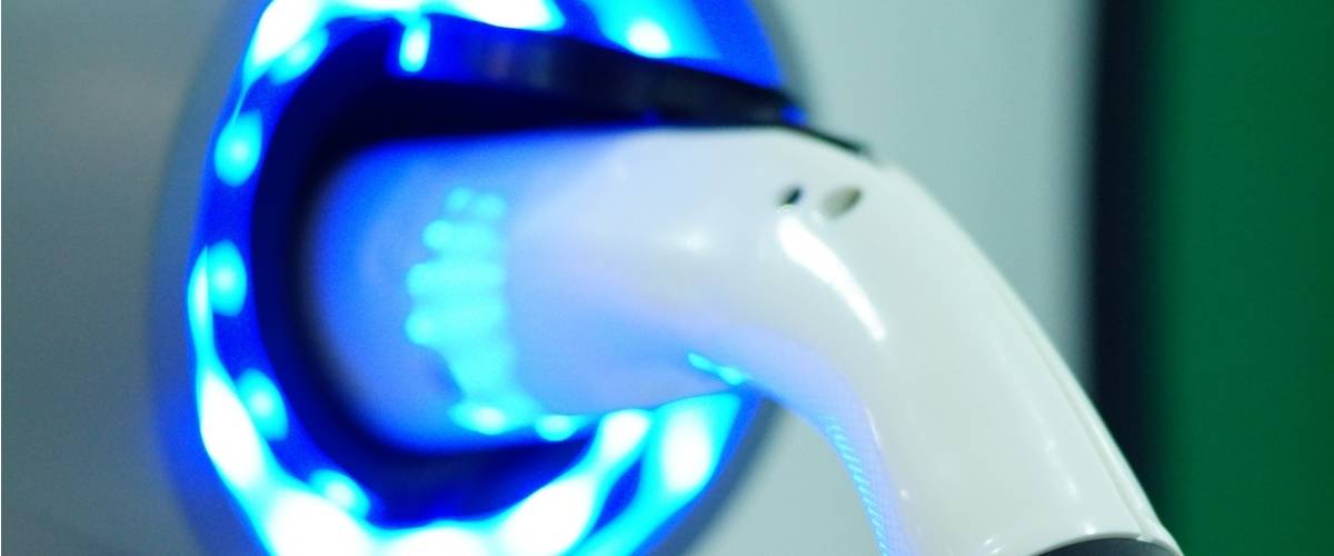 myenergy, mobilité, mobilité durable, transport électrique au Luxembourg, initiative « Stroum beweegt », électromobilité, véhicules électriques, borne de charge, électrification des flottes de véhicules, pionnier de la mobilité électrique, décarbonisation, transition vers la mobilité électrique