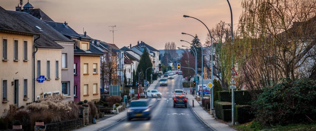 l’enjeu est de garantir la qualité de vie, mobilité réfléchie, impact sur la qualité de l’air, bruit environnemental, Schuttrange, bornes de recharge, flotte de véhicules communaux électriques, système Flex, sensibiliser, mobilité douce, couloirs de mobilité douce à travers la commune