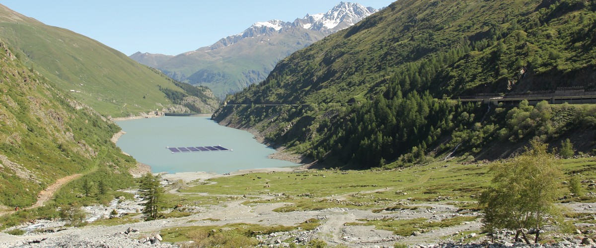 Projet solaire flottant au lac des Toules : en route vers une première mondiale
