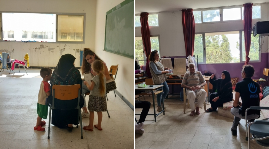 Amal avec ses deux petits-enfants discutant avec une psychologue de HI dans une école de Tyr (sud-ouest) transformée en centre d'hébergement collectif / Hussein et Zahraa échangent avec l'équipe d'évaluation de HI dans une école de Tyr (sud-ouest) où ils ont trouvé refuge après avoir fui les violences à la frontière avec Israël