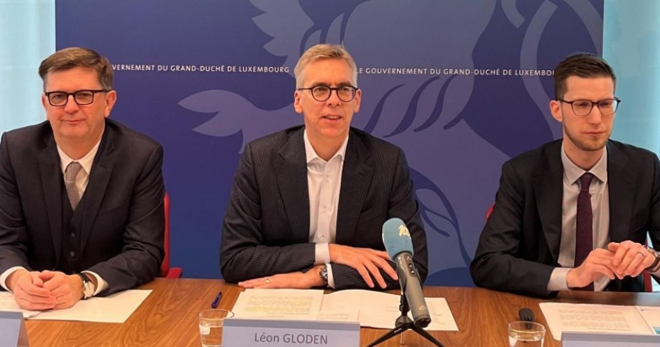 Légende photo : (de g. à dr.) Alain Becker (directeur général de la sécurité civile), Léon Gloden (ministre des Affaires intérieures) et Pol Henrotte (conseiller adjoint DGSC)