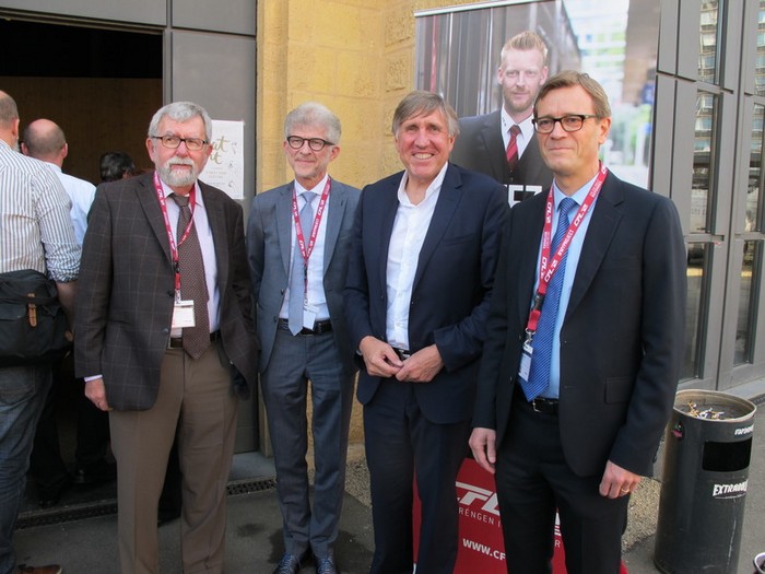 Jeannot Waringo, président du Conseil d'administration ; Henri Werdel, directeur gestion infrastructure ; François Bausch ; Marc Wengler, directeur général des CFL © MDDI