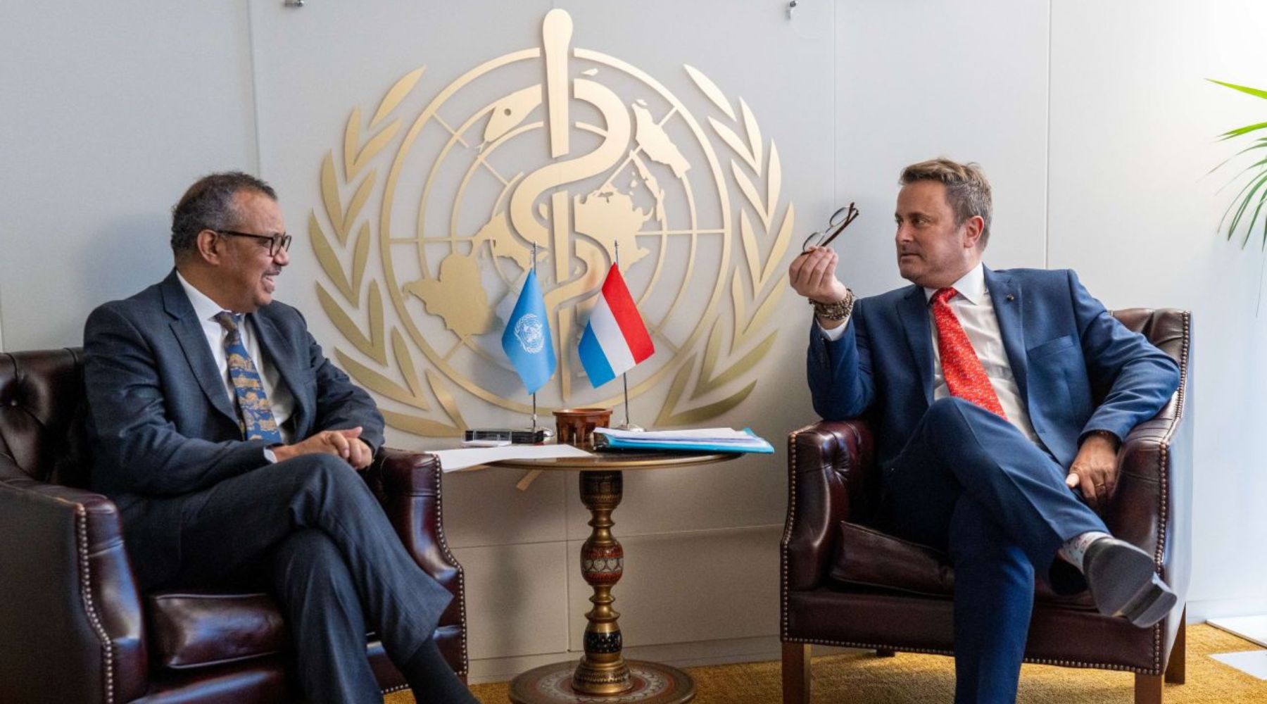 Tedros Adhanom Ghebreyesus, directeur général de l'Organisation mondiale de la santé ; Xavier Bettel, ministre des Affaires étrangères et européennes, de la Coopération, du Commerce extérieur