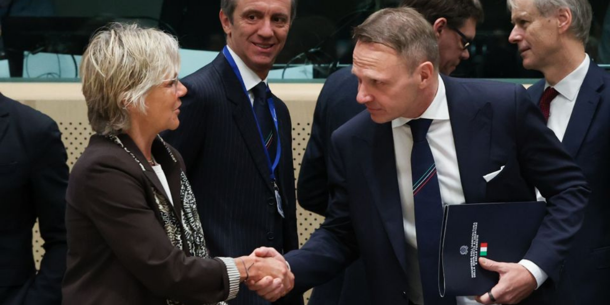 (de g. à dr.) Martine Hansen (Ministre de l'Agriculture, Luxembourg) et Francesco Lollobrigida (Ministre de l'Agriculture, Italie) 