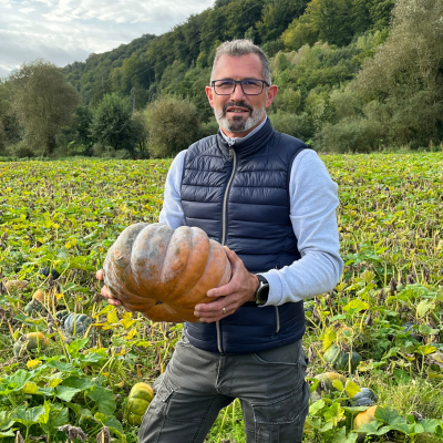 Le Chef Emmanuel Maboussin en visite à la Ferme Steichen pour la récolte d'octobre