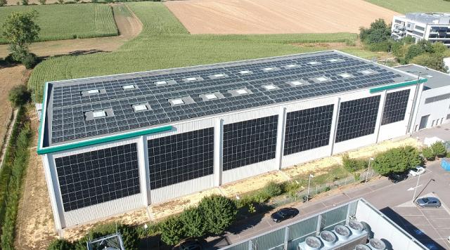 La toiture et la façade solaire de Streff (Windhof)