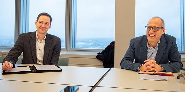 Marc Hans (directeur de l'Administration de la gestion de l'eau) et Tom Schaul (responsable du groupe « Eau » au ministère de l'Environnement, du Climat et de la Biodiversité)