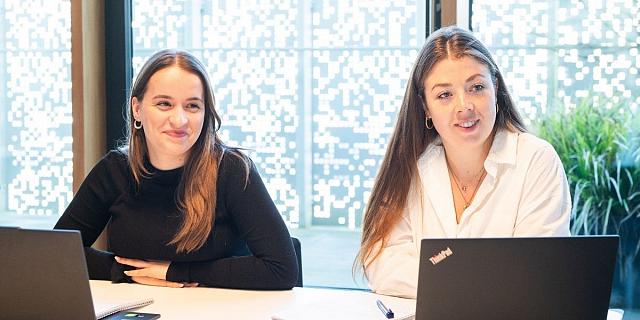 Noémie Esch et Andrea Rakocevic