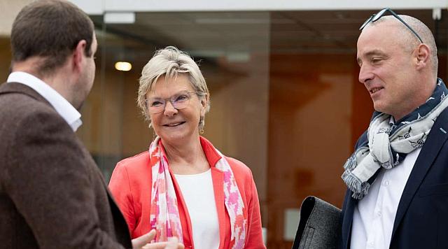 (de g. à dr.) Christian Hahn Lëtzebuerger Landjugend a Jongbaueren (LLJ) ; Martine Hansen, ministre de l'Agriculture, de l'Alimentation et de la Viticulture ; Josy Gloden, président des Domaines Vinsmoselle