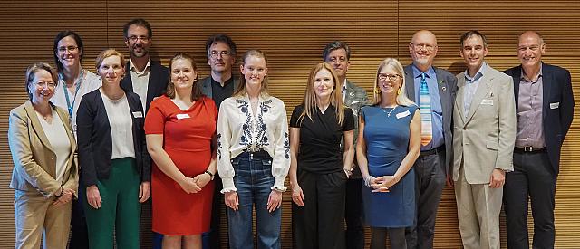 Les membres de l'OPC et les panélistes.
