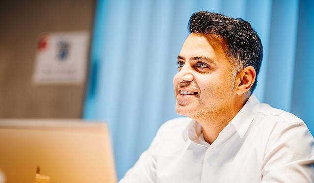 Mehrdad Khani, gestionnaire Tomwood