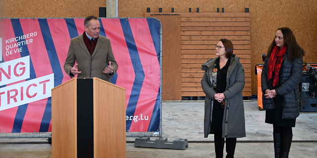 Marc Widong, directeur du Fonds d'urbanisation et d'aménagement du plateau du Kirchberg, (FUAK) ; Yuriko Backes, ministre de la Mobilité et des Travaux publics ; Sylvie Siebenborn, présidente du Fonds d'urbanisation et d'aménagement du plateau du Kirchberg (FUAK)
