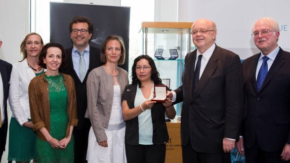 Lancement de la 1re pièce de collection en or Fairtrade et Fairmined