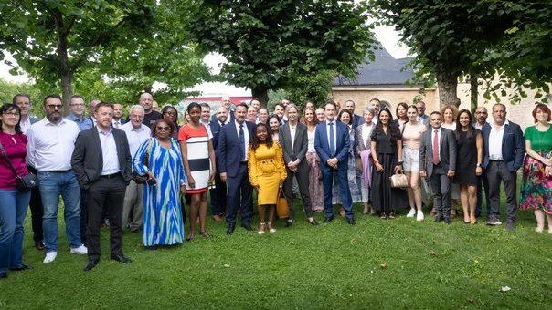 22 entreprises signent le Pacte national « Entreprises et droits de l'homme »