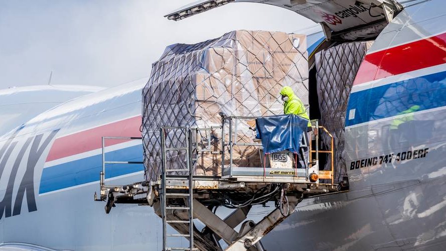 Cargolux flies aid to Beirut