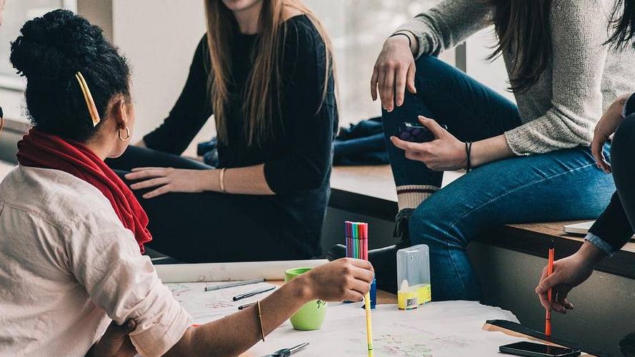 Le Tricentenaire a.s.b.l. recrute !