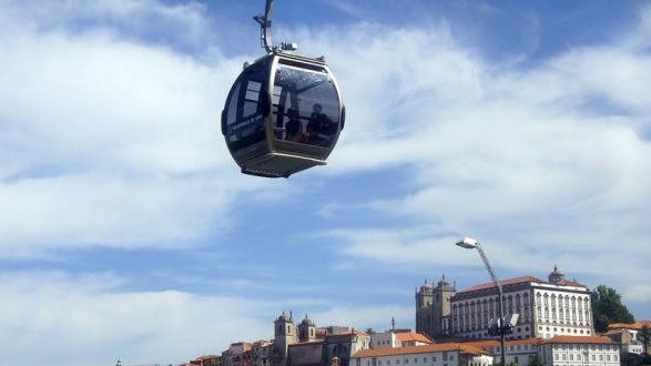 Un téléphérique à la place du tram !