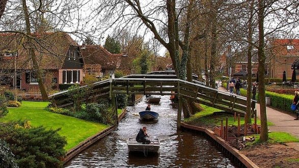 Aux Pays-Bas : la gouvernance de l'eau face aux enjeux démographiques et climatiques