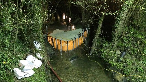 Verschmutzung der Attert durch Hydraulik-Öl : Staatssekretär Gira veranlasst Untersuchung