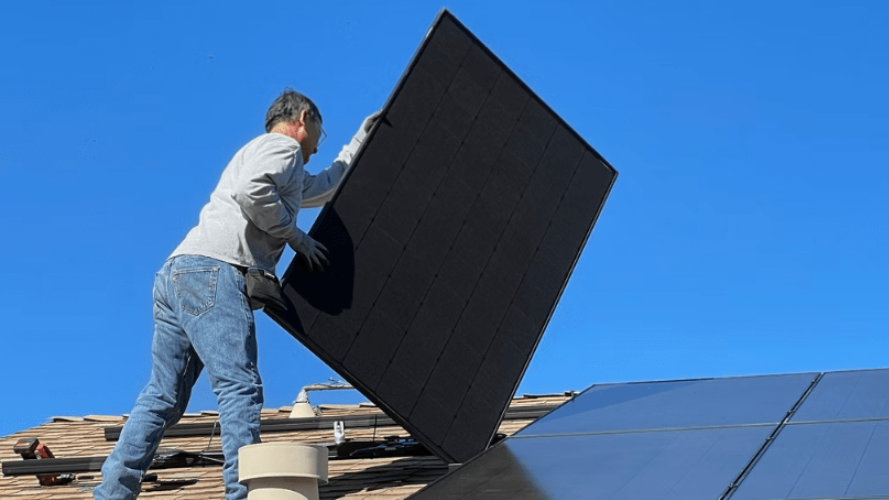 Supporting mechanisms for local authorities to deploy energy communities