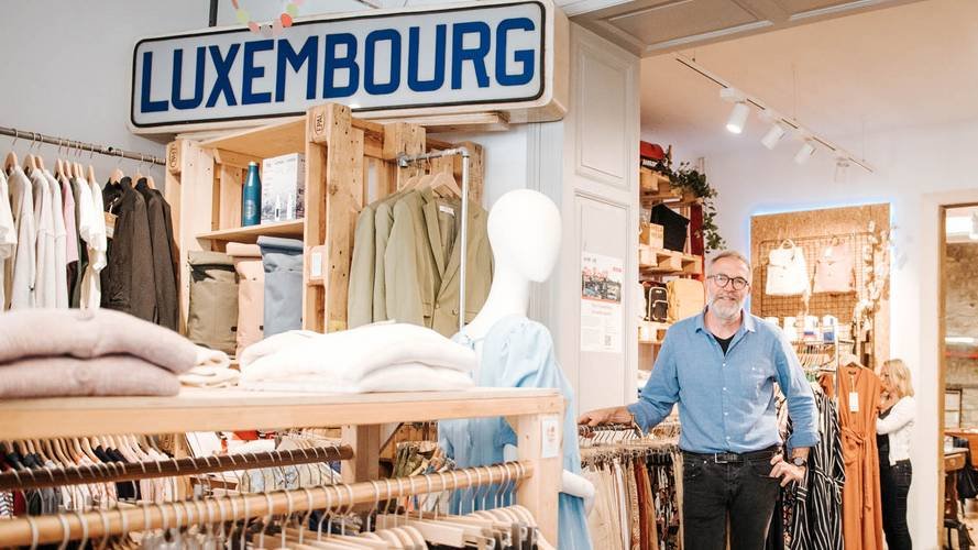 « Une goutte d'eau qui s'ajoute à d'autres pour former un ruisseau »