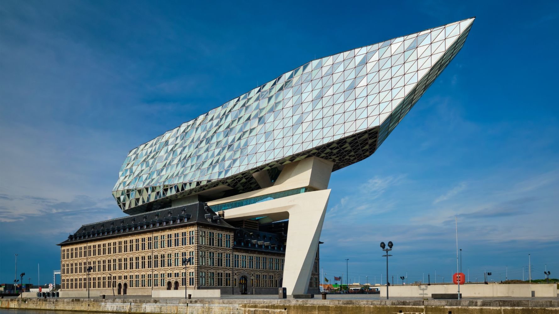 Het Havenhuis, le siège de l'autorité portuaire d'Anvers et chef-d'œuvre architectural de Zaha Hadid Architects