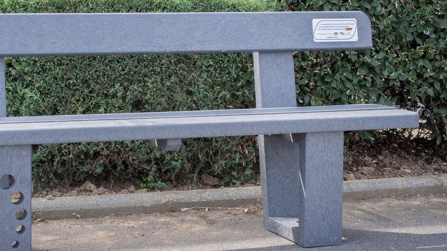 Petit stylo deviendra banc…™