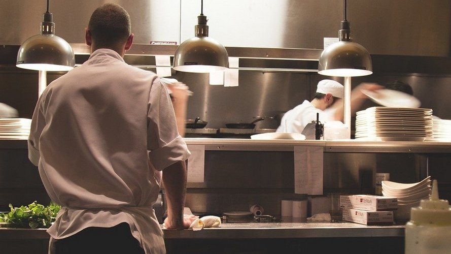 « Repérer les efforts et initiatives vertueuses qui transparaissent dans la vie du restaurant »