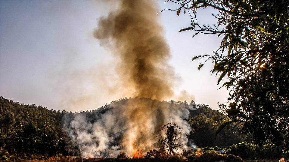 Qualité de l'air : Mesures au niveau du chauffage et de l'incinération à l'air libre