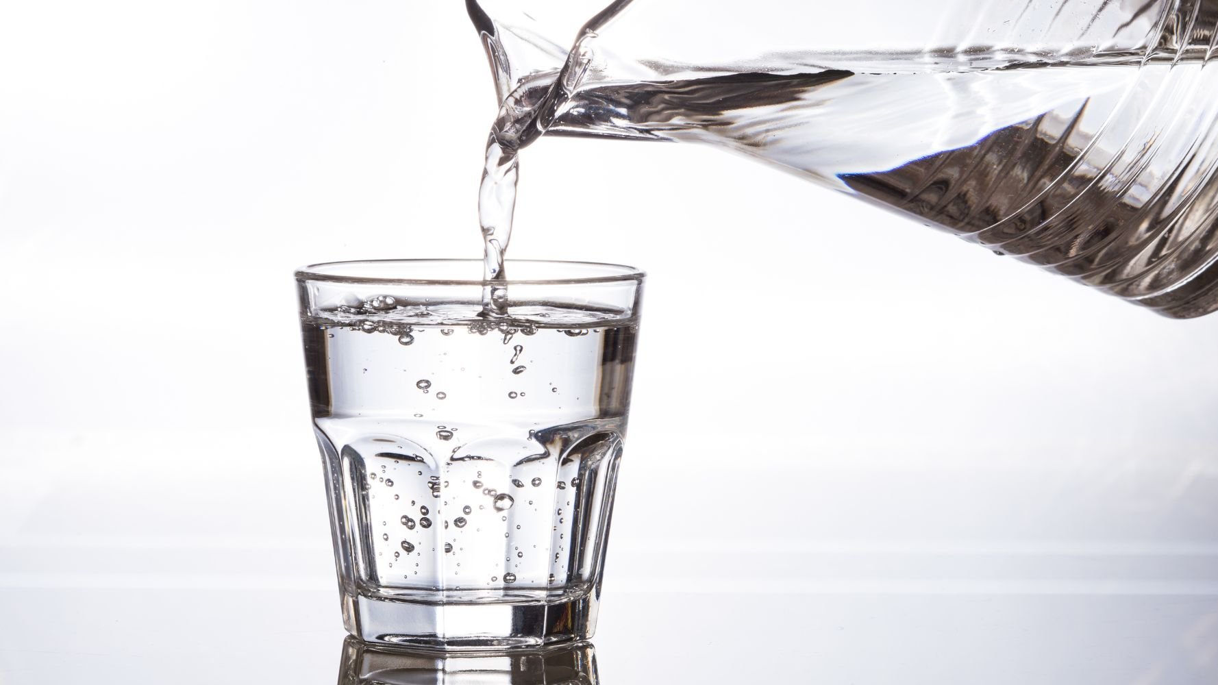 Pourquoi l'eau du robinet a parfois un mauvais goût (et comment y remédier)