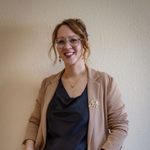 Sophie Neuberg : COO – sneuberg@signa.lu