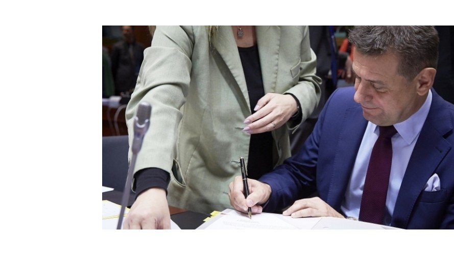 Feu vert pour la ratification par l'UE de l'accord de Paris