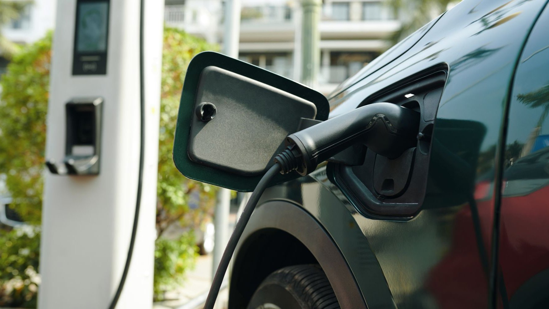 La transparence tarifaire progresse aux bornes de recharge au Luxembourg