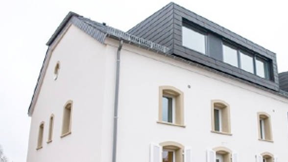 Maggy Nagel a inauguré un projet de logements subventionnés destinés à la location en présence du bourgmestre de la commune de Hesperange