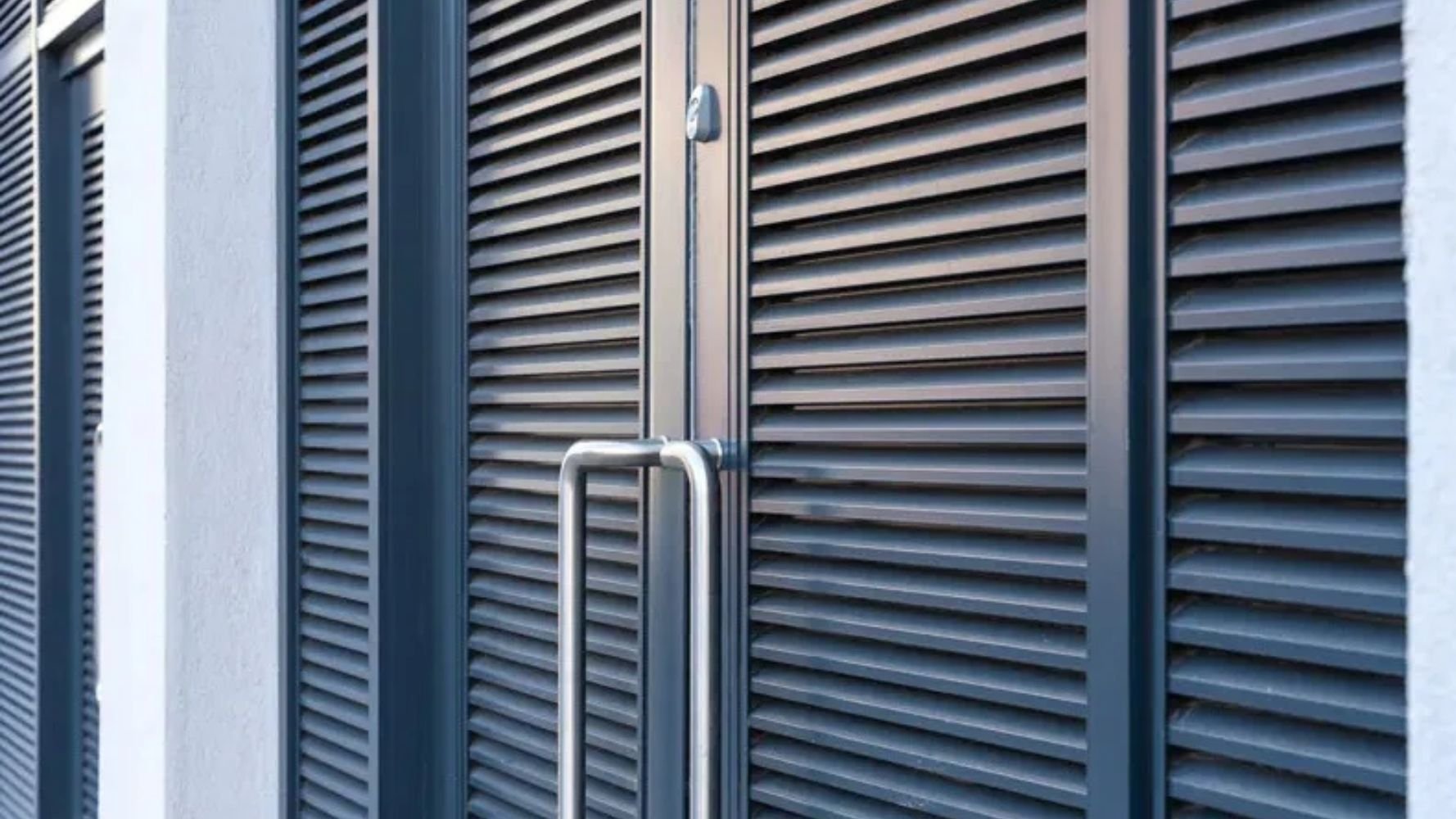 DucoGrille Solid 20Z : une grille de ventilation compacte, robuste et sécurisée