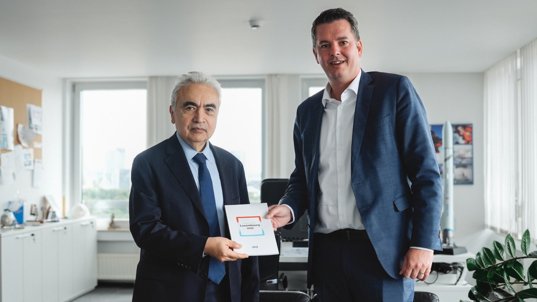 Visite officielle du directeur de l'Agence internationale de l'énergie