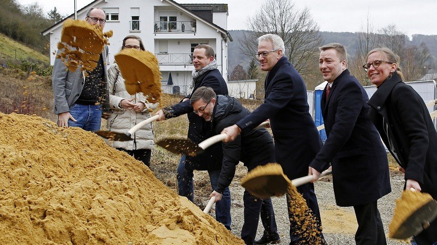 Premier coup de pelle du projet de construction de 5 résidences à appartements à Echternach