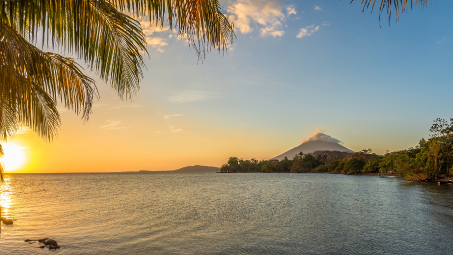 Vibrant culture & nature in Central America