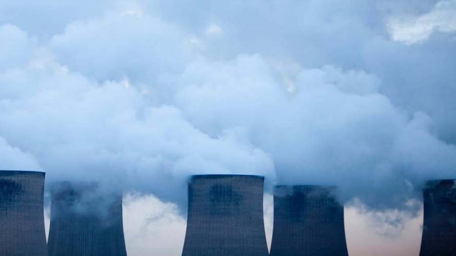 Sauver EDF à travers la transition énergétique : une équation possible