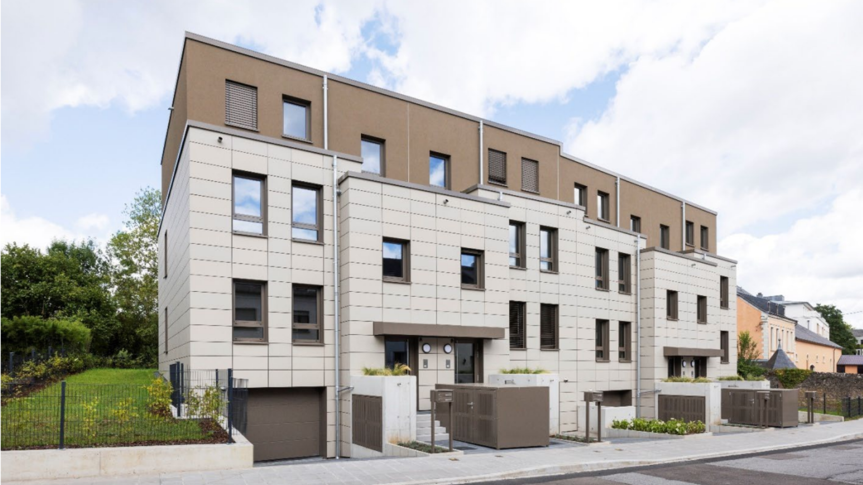 Inauguration à Merl de quatre maisons bi-familiales à loyers abordables