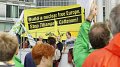 Des militants environnementaux accueillent Emmanuel Macron au Kirchberg avec des messages anti-nucléaires